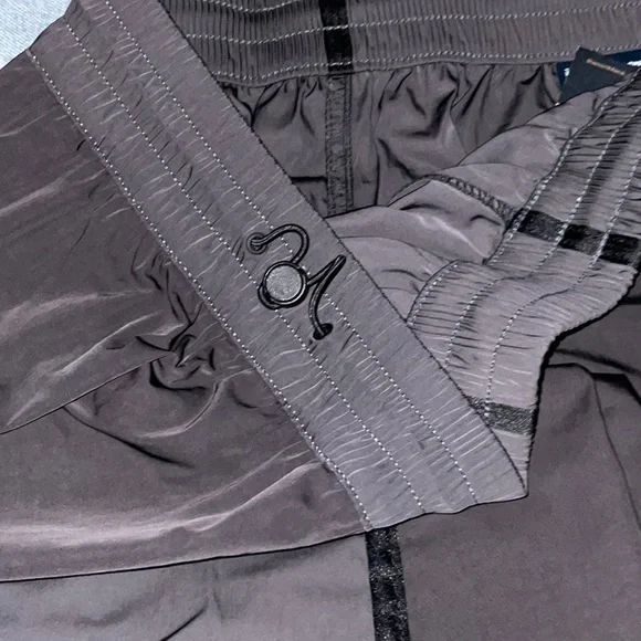 THE NORTH FACE
Black 2000 Mountain Lounge Pants size large - Picture 13 of 13